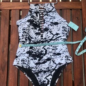 NWT Cupshe One Piece Halter Spatter Bathing Suit